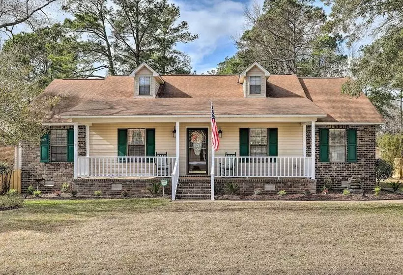 Lakeside Happiness: Home On Lake Moultrie!