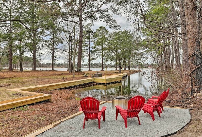 Lakeside Happiness: Home On Lake Moultrie!