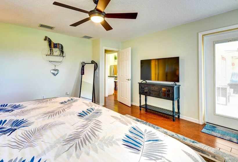 Private Bradenton Estate Home On 10 Acres W/ Pool