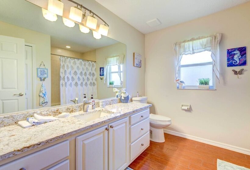 Private Bradenton Estate Home On 10 Acres W/ Pool