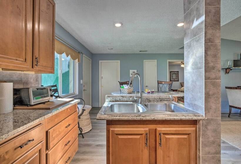 ~ 9 Mi To Universal: Orlando Retreat W/ Sun Porch!