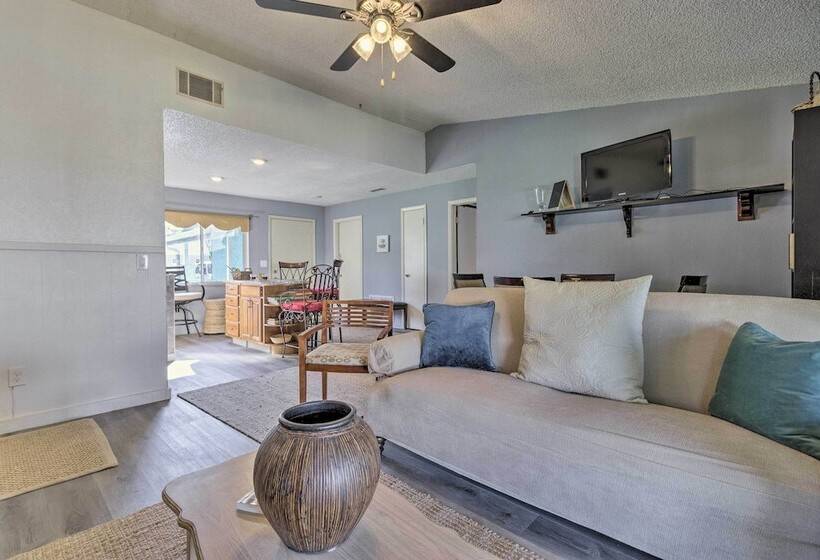 ~ 9 Mi To Universal: Orlando Retreat W/ Sun Porch!