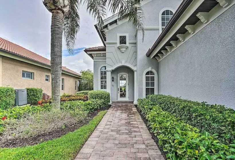 Luxury Naples Home W/ Private Pool & Hot Tub!