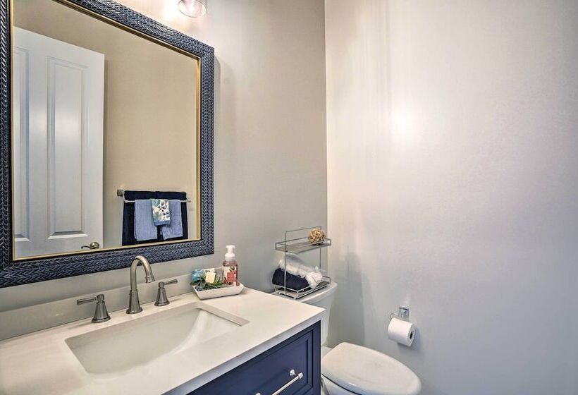 Luxury Naples Home W/ Private Pool & Hot Tub!