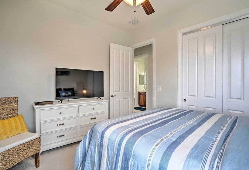 Luxury Naples Home W/ Private Pool & Hot Tub!