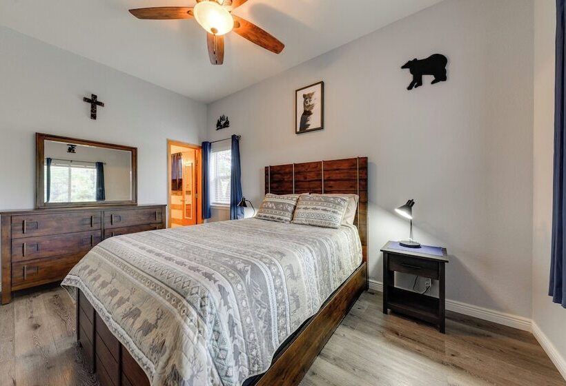 Majestic Pines  Ruidoso Retreat W/ New Hot Tub!