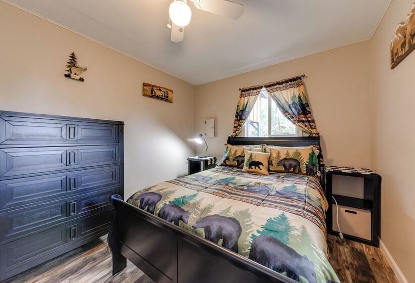 Majestic Pines  Ruidoso Retreat W/ New Hot Tub!