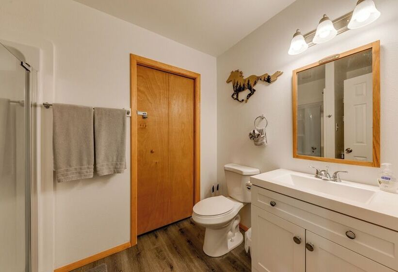 Majestic Pines  Ruidoso Retreat W/ New Hot Tub!