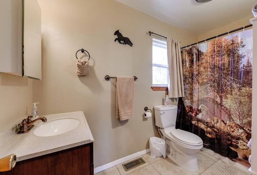 Majestic Pines  Ruidoso Retreat W/ New Hot Tub!