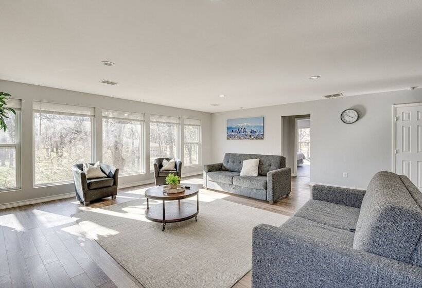 Modern Flower Mound Home < 2 Mi To River Walk