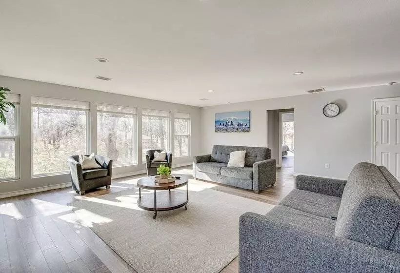 Modern Flower Mound Home < 2 Mi To River Walk