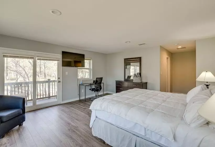 Modern Flower Mound Home < 2 Mi To River Walk