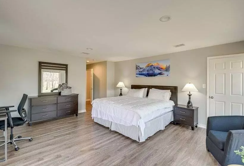 Modern Flower Mound Home < 2 Mi To River Walk