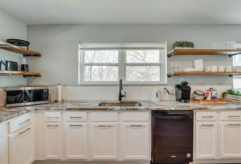 Modern Flower Mound Home < 2 Mi To River Walk