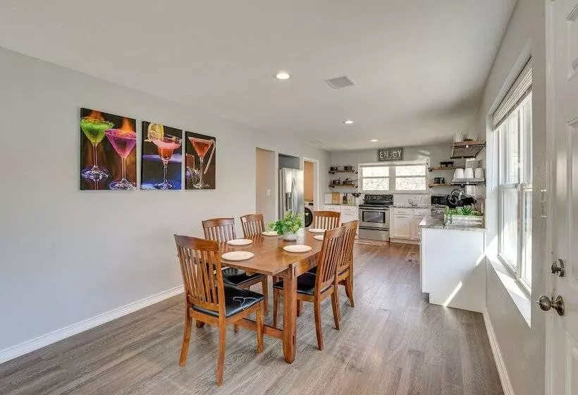 Modern Flower Mound Home < 2 Mi To River Walk