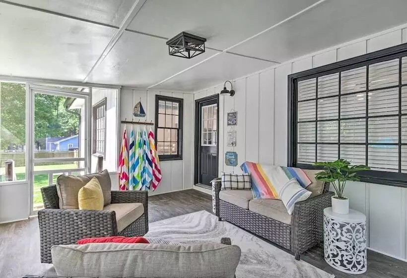 Modern Lexington Retreat W/ Backyard & Pool!