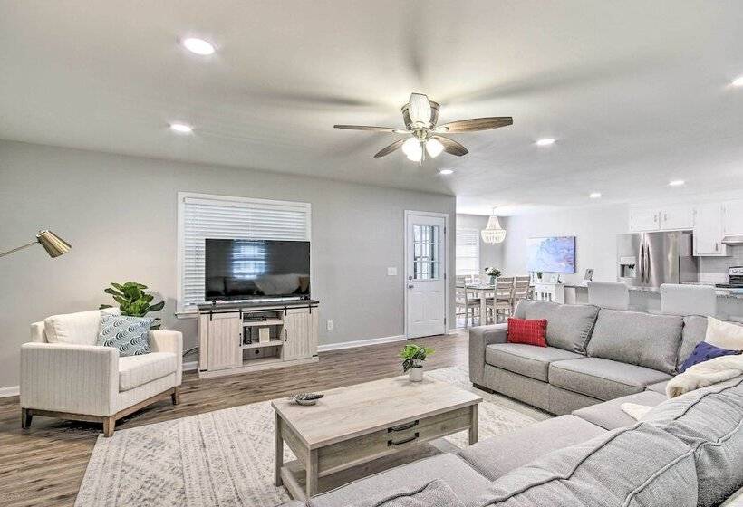 Modern Lexington Retreat W/ Backyard & Pool!