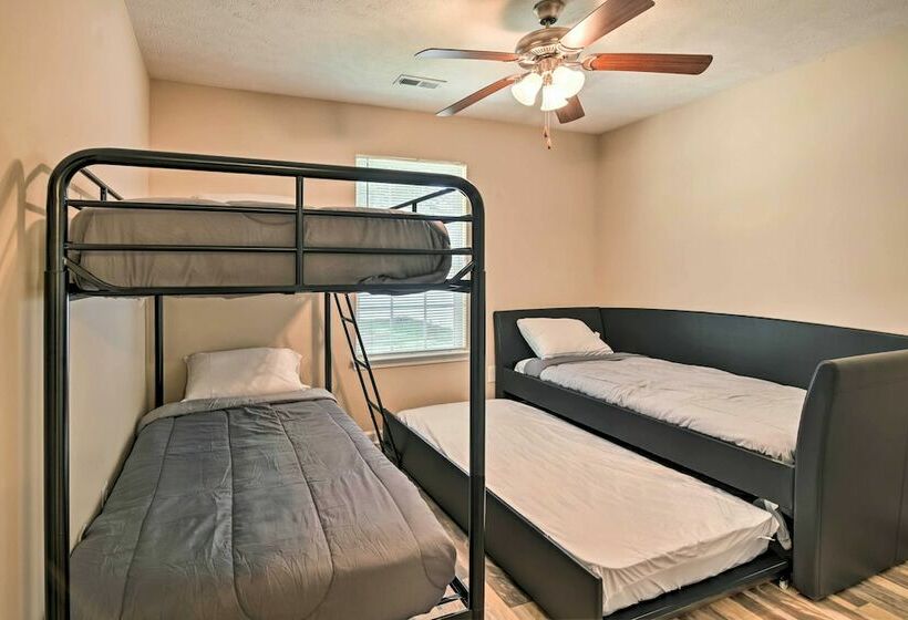 Murrells Inlet Home W/ Patio ~ 3 Mi To Beach!