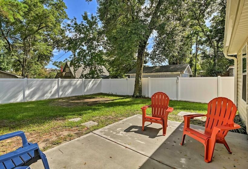Murrells Inlet Home W/ Patio ~ 3 Mi To Beach!