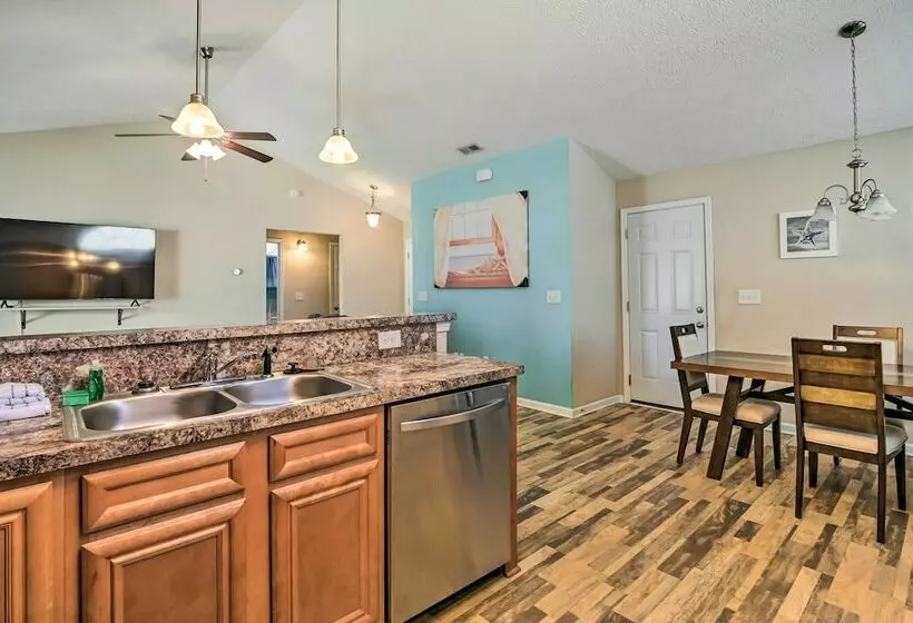 Murrells Inlet Home W/ Patio ~ 3 Mi To Beach!