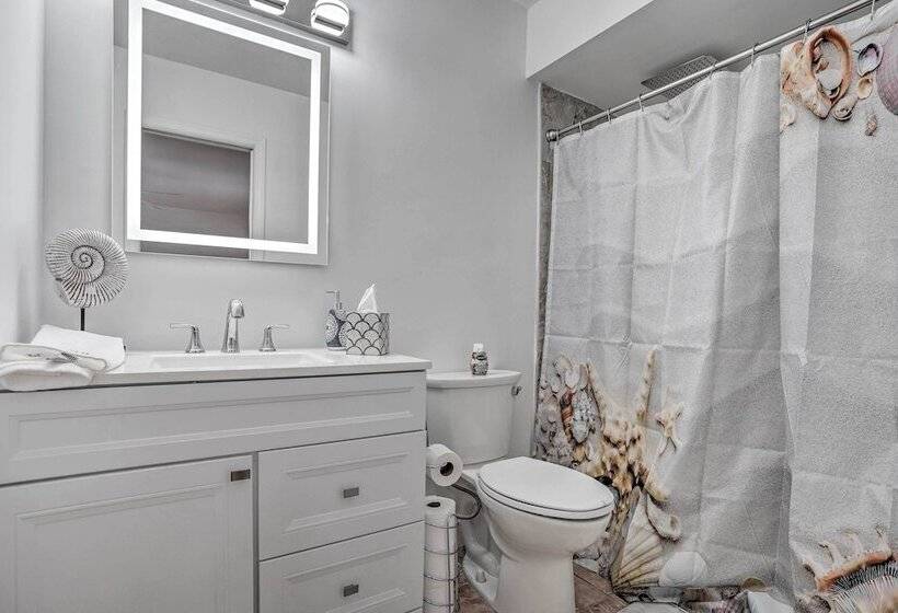 Naples Home W/ Private Pool: 6 Mi To Dtwn!