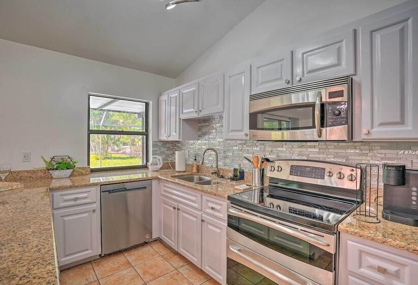 Naples Home W/ Private Pool: 6 Mi To Dtwn!