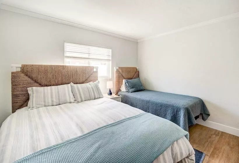 Naples Vacation Home: Private Pool + Hot Tub!