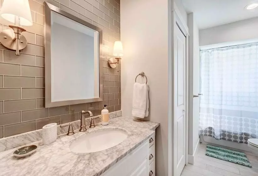 Naples Vacation Home: Private Pool + Hot Tub!