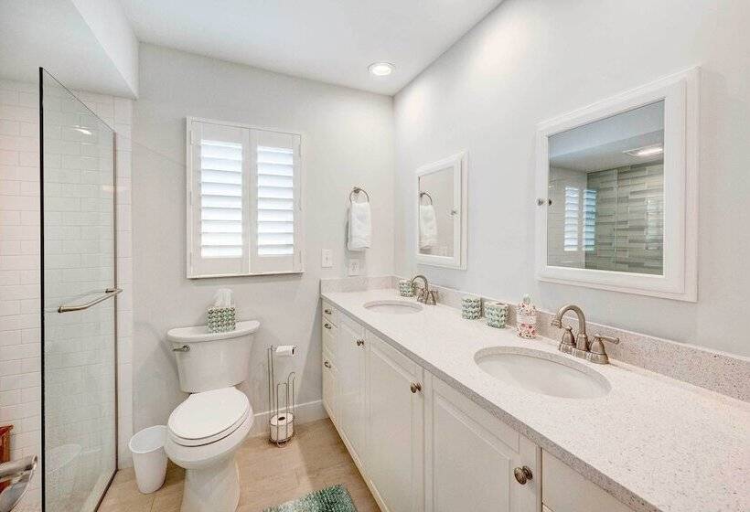 Naples Vacation Home: Private Pool + Hot Tub!