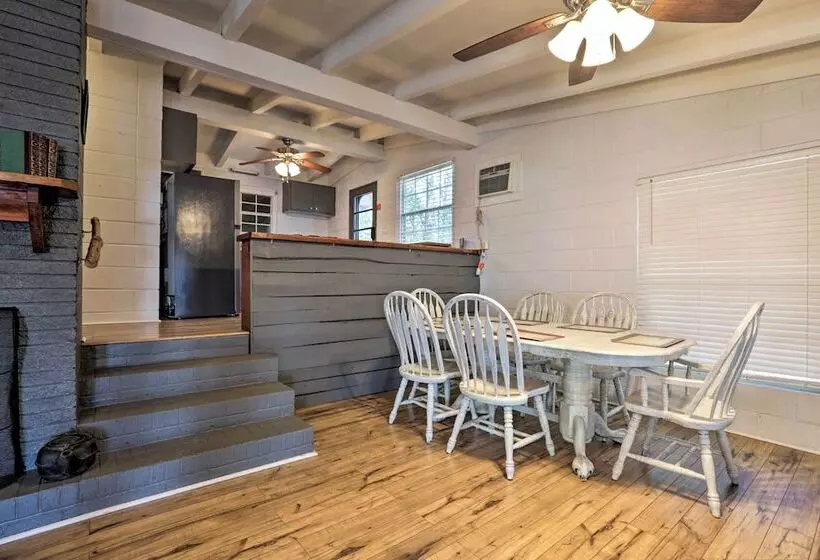 Peaceful Escape W/ Boat Dock On Lake Talquin!