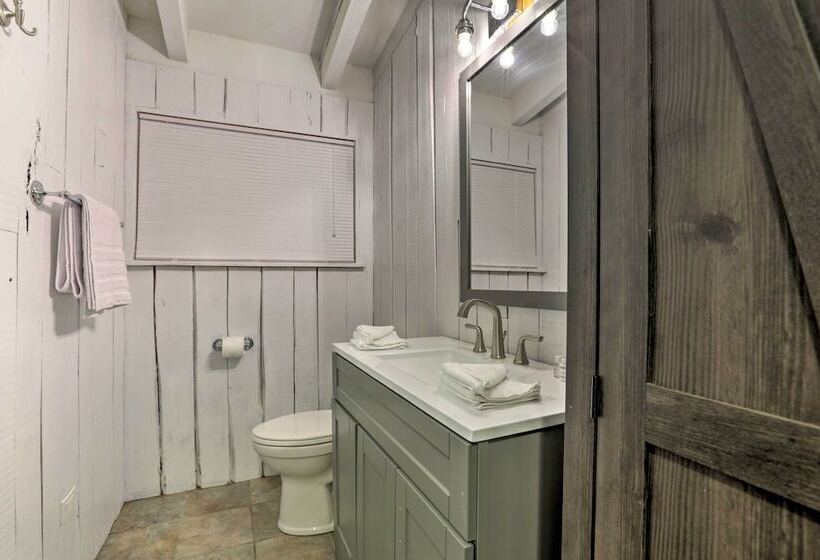 Peaceful Escape W/ Boat Dock On Lake Talquin!