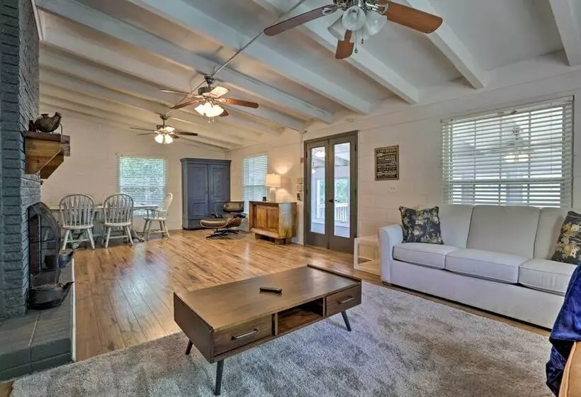 Peaceful Escape W/ Boat Dock On Lake Talquin!