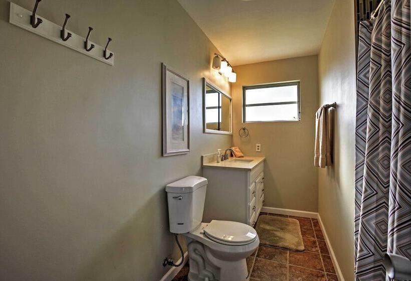 Pet Friendly Daytona Beach Home, Walk To The Ocean