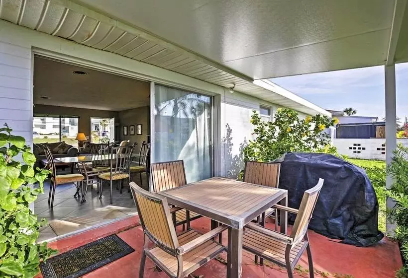 Pet Friendly Daytona Beach Home, Walk To The Ocean