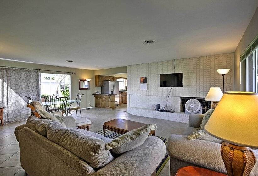 Pet Friendly Daytona Beach Home, Walk To The Ocean