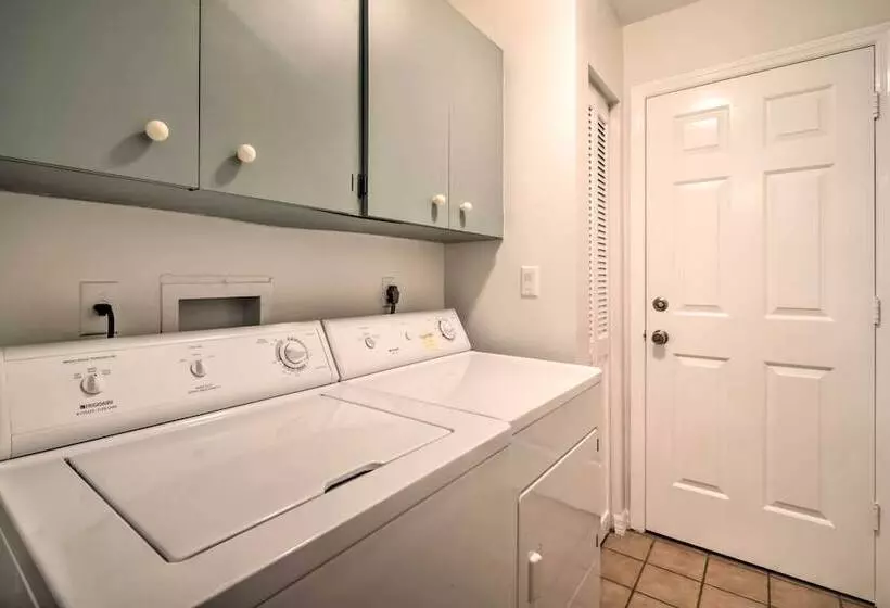 Pet Friendly Home In Vero Beach, 1 Mi To Beach!