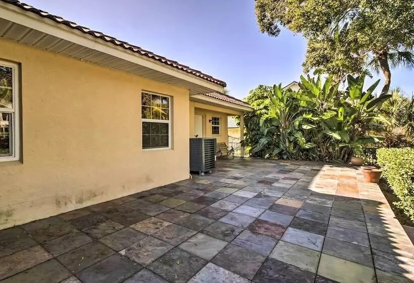 Pet Friendly Home In Vero Beach, 1 Mi To Beach!