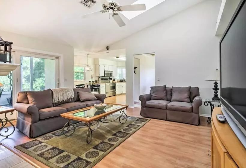 Pet Friendly Home In Vero Beach, 1 Mi To Beach!