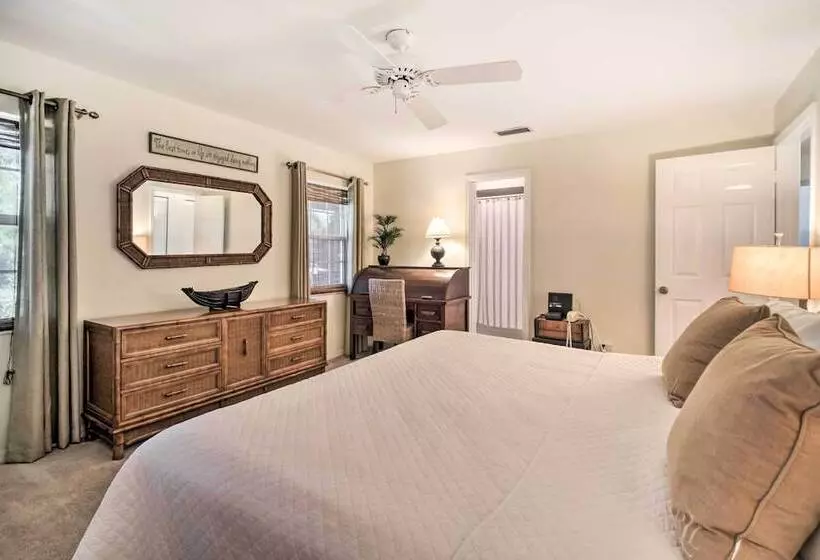 Pet Friendly Home In Vero Beach, 1 Mi To Beach!