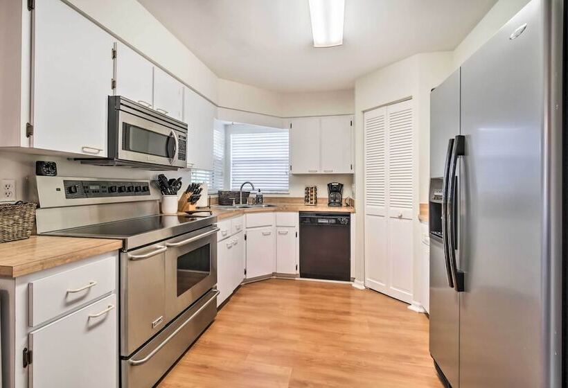 Pet Friendly Home In Vero Beach, 1 Mi To Beach!