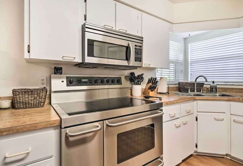 Pet Friendly Home In Vero Beach, 1 Mi To Beach!