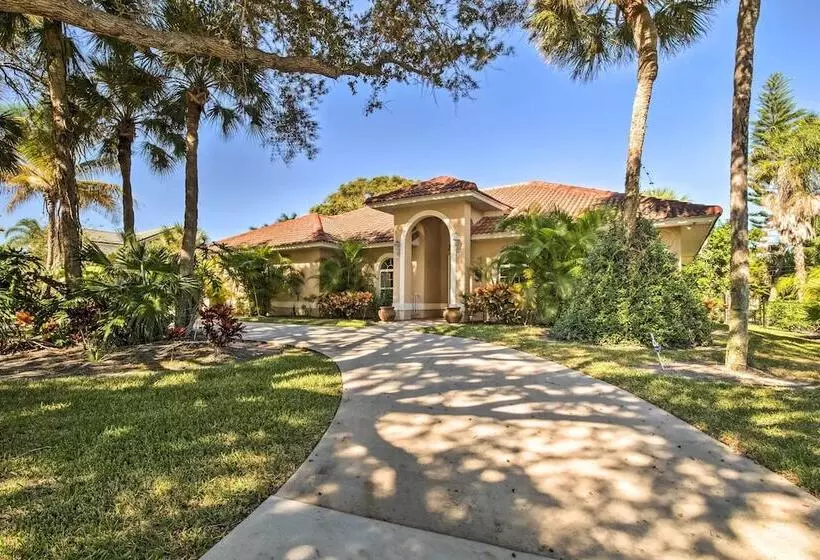 Pet Friendly Home In Vero Beach, 1 Mi To Beach!