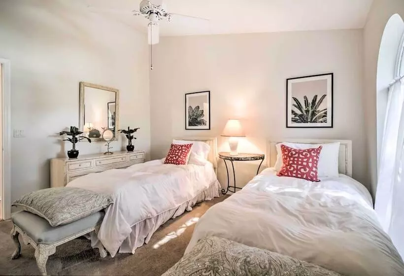 Pet Friendly Home In Vero Beach, 1 Mi To Beach!