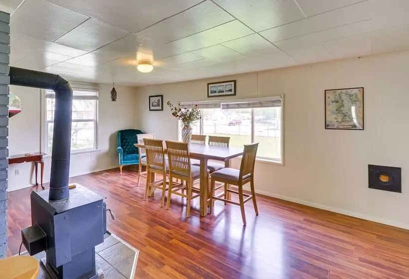 Pet Friendly Home W/ Yard & Mountain Views!