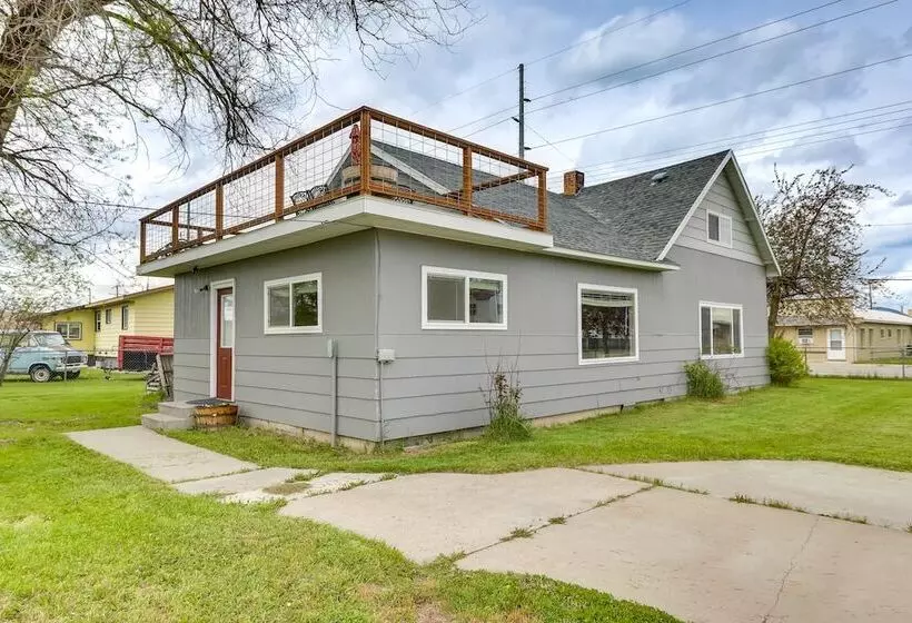 Pet Friendly Home W/ Yard & Mountain Views!