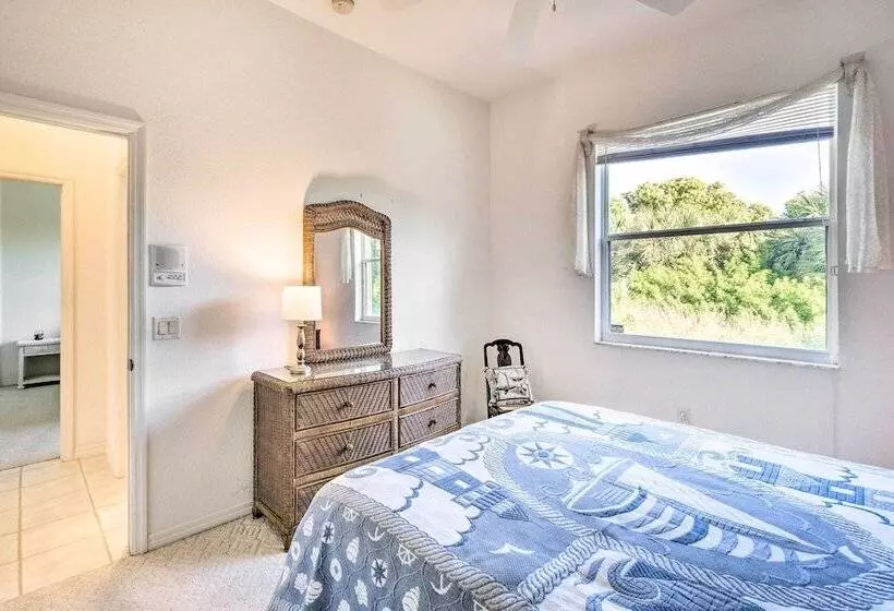 Port Charlotte Home On Canal W/ Lanai & Pool!