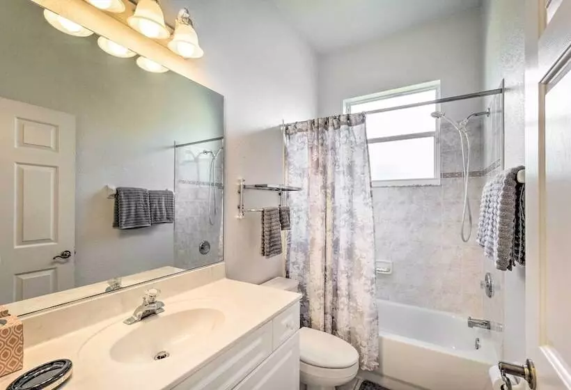 Port Charlotte Home On Canal W/ Lanai & Pool!
