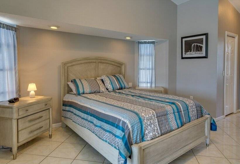 Port Charlotte Home W/ Pool   8 Mi To Beaches!