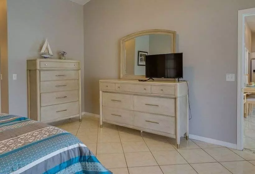 Port Charlotte Home W/ Pool   8 Mi To Beaches!