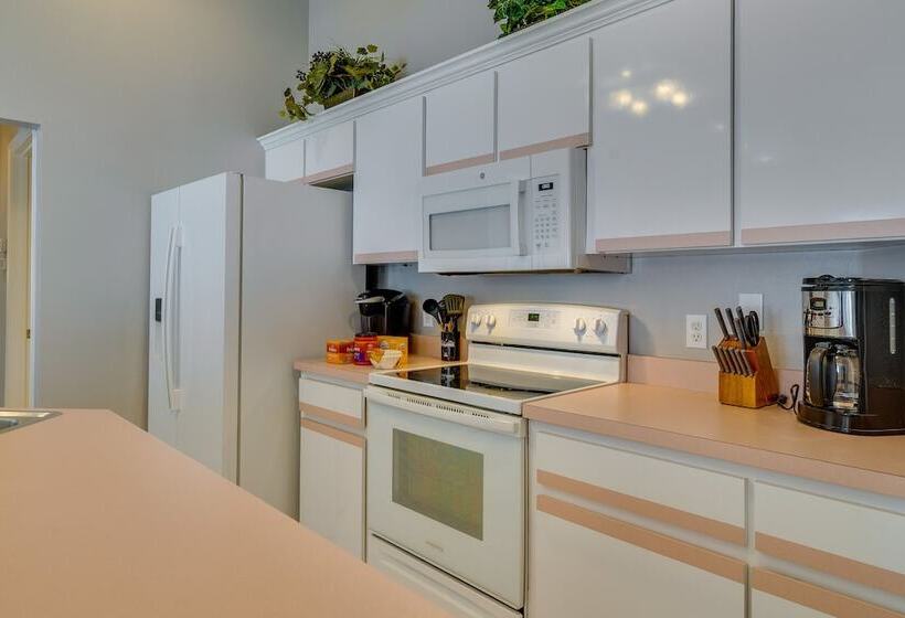 Port Charlotte Home W/ Pool   8 Mi To Beaches!